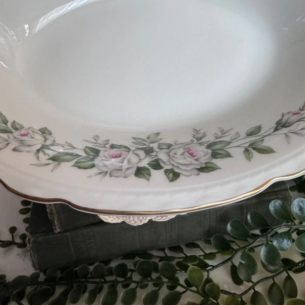 Prestige Fine China Mount Vernon Oval Vegetable Bowl White Rose Gold Trim 10